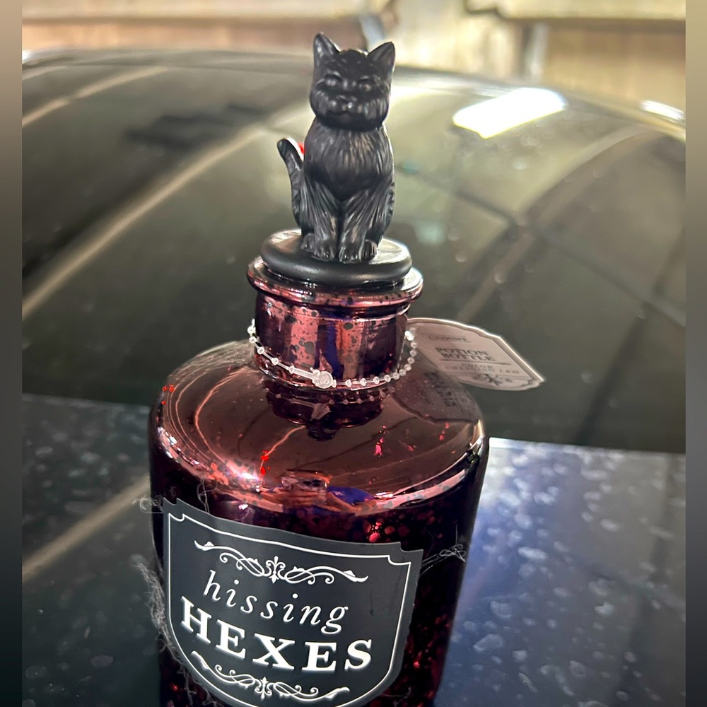 2023 Target Bullseye Large Cat Potion Bottle - Light Up LED